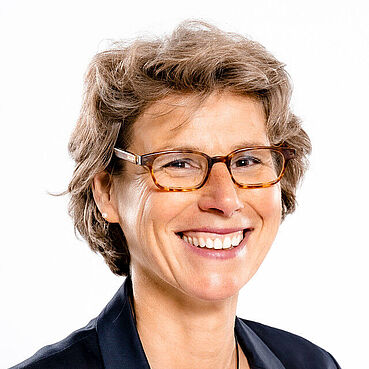 Prof. Dr. Vera de Hesselle, Program Director Master Management - Digitalisierung und Transformation