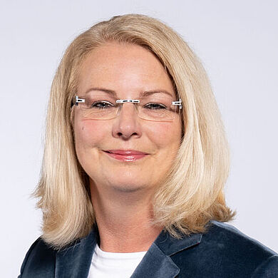 portrait of MBA lecturer Professor Dr. Carola Spiecker-Lampe