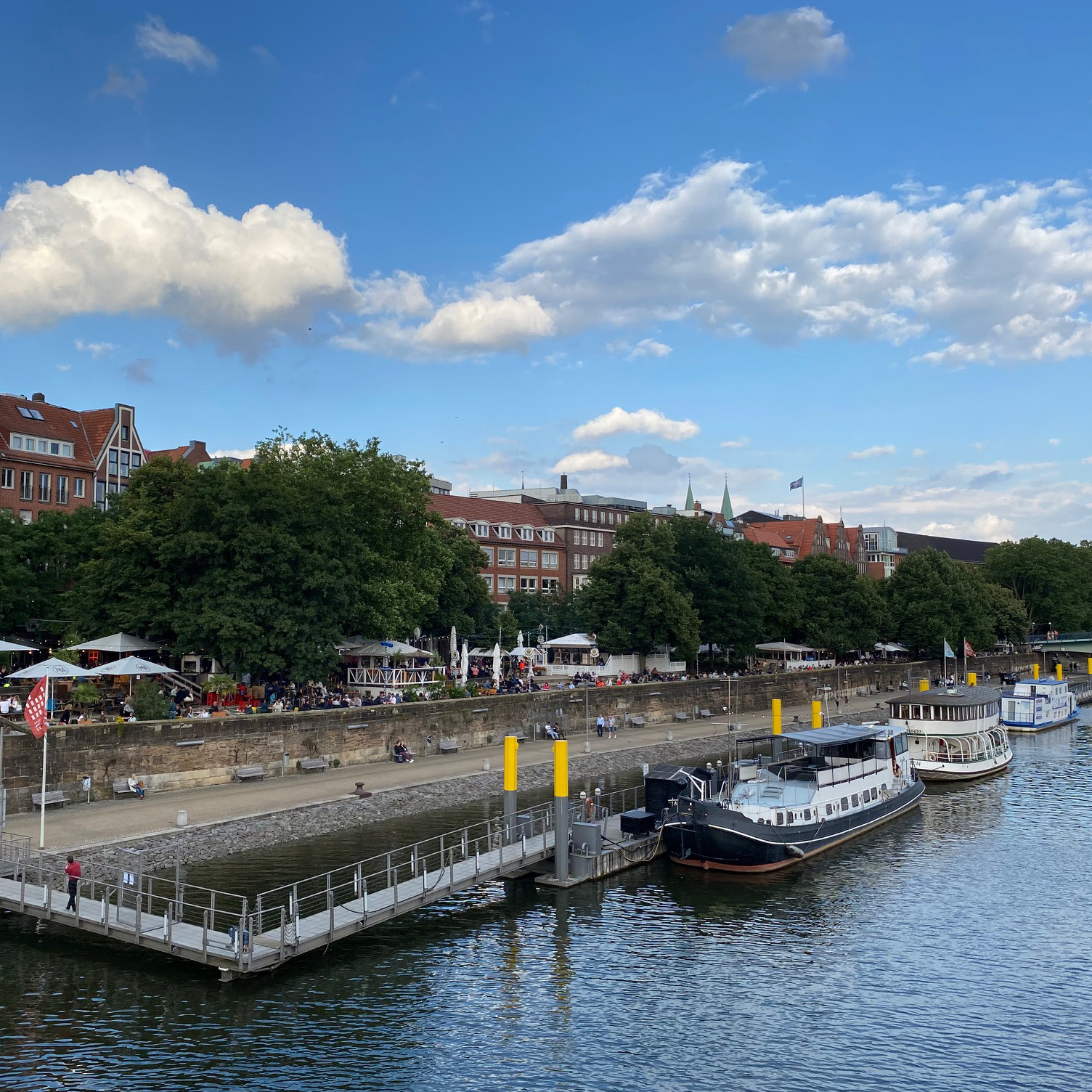 pubs & restaurants at the river Weser